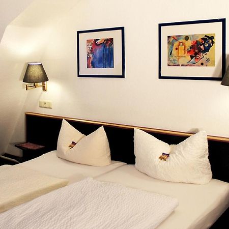 Hotel-Landgasthof Gruener Baum - Dittigheim เทาเบอร์บิชอฟส์ไฮม์ ภายนอก รูปภาพ