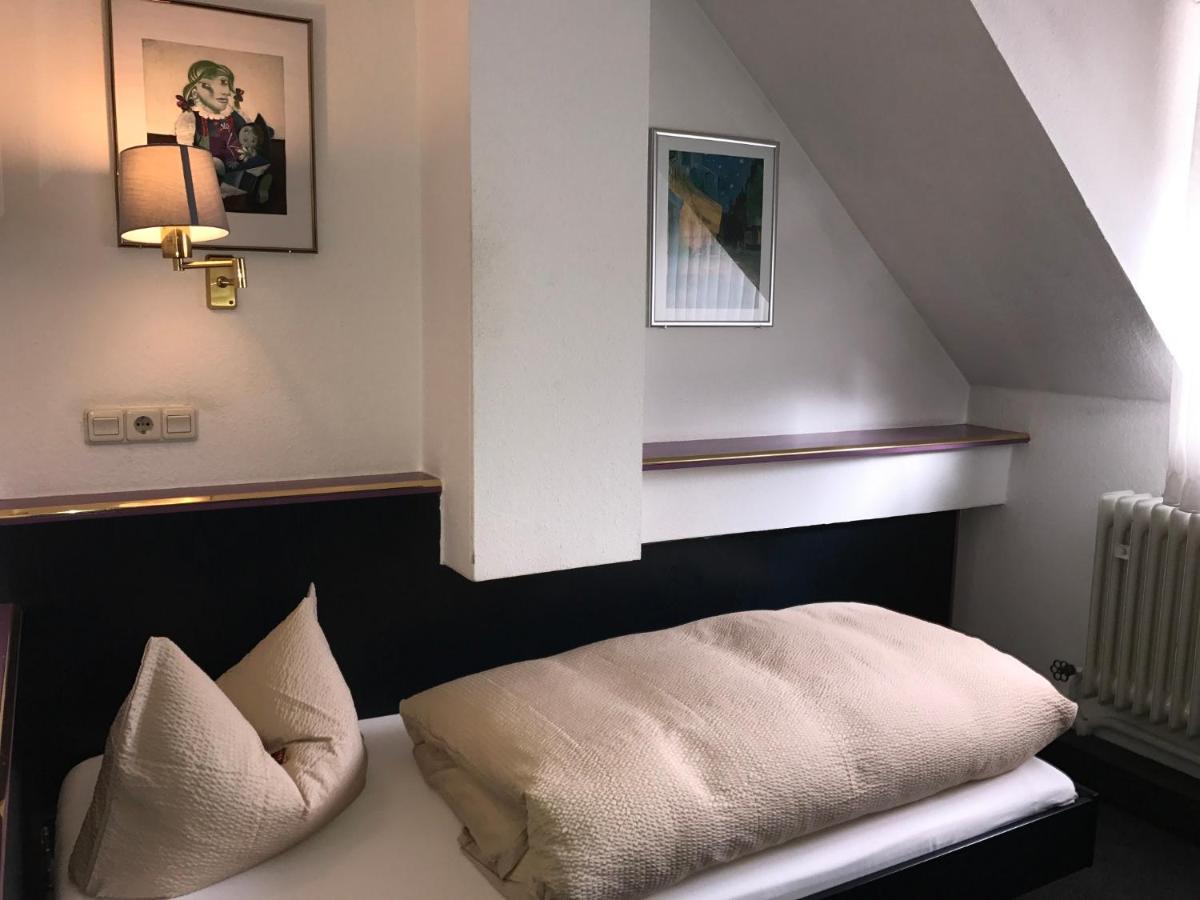 Hotel-Landgasthof Gruener Baum - Dittigheim เทาเบอร์บิชอฟส์ไฮม์ ภายนอก รูปภาพ