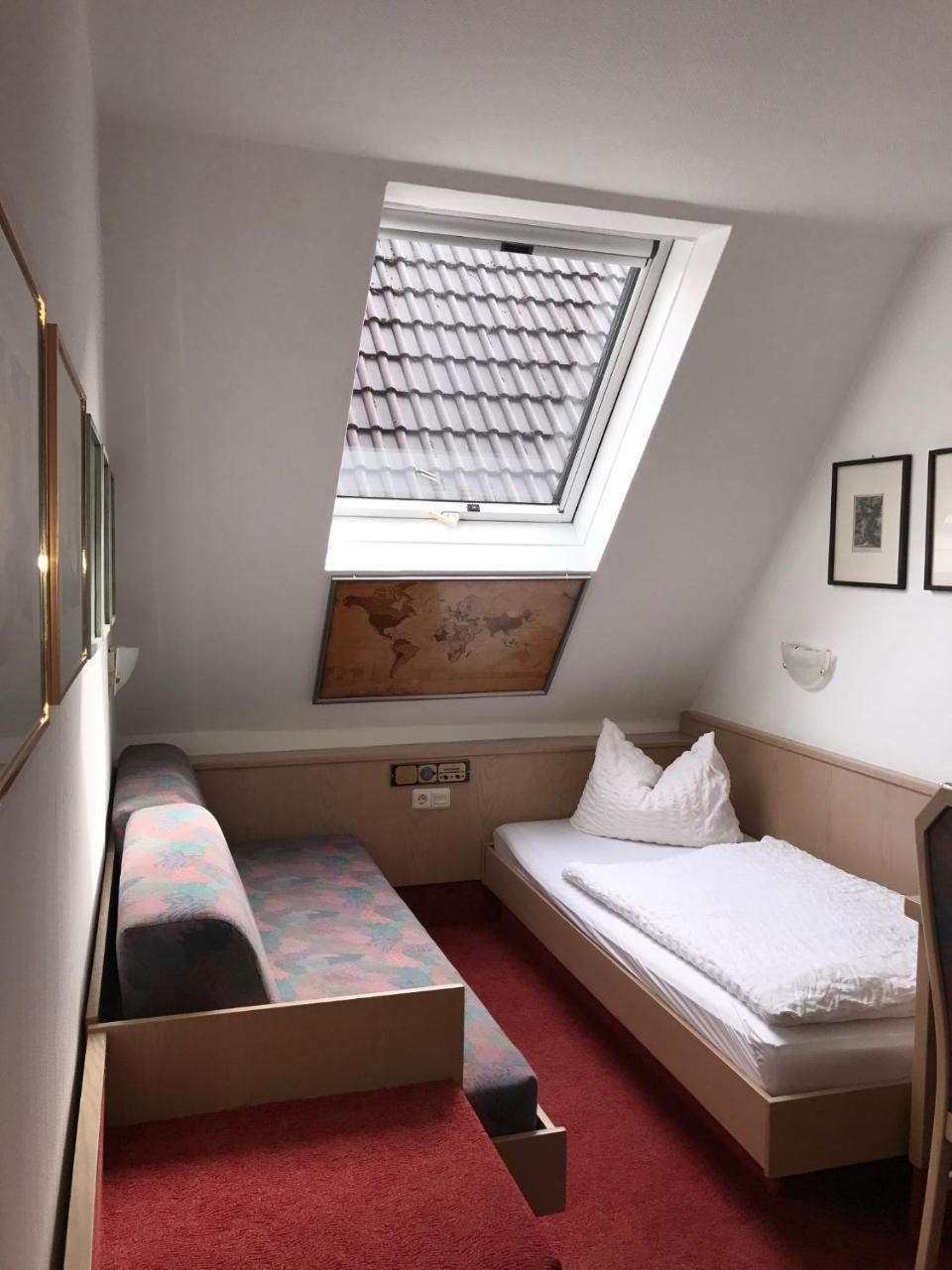 Hotel-Landgasthof Gruener Baum - Dittigheim เทาเบอร์บิชอฟส์ไฮม์ ภายนอก รูปภาพ