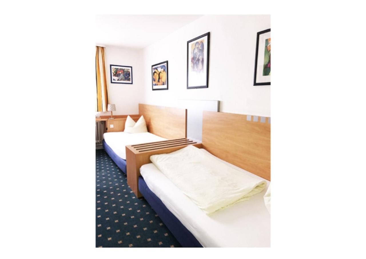 Hotel-Landgasthof Gruener Baum - Dittigheim เทาเบอร์บิชอฟส์ไฮม์ ภายนอก รูปภาพ