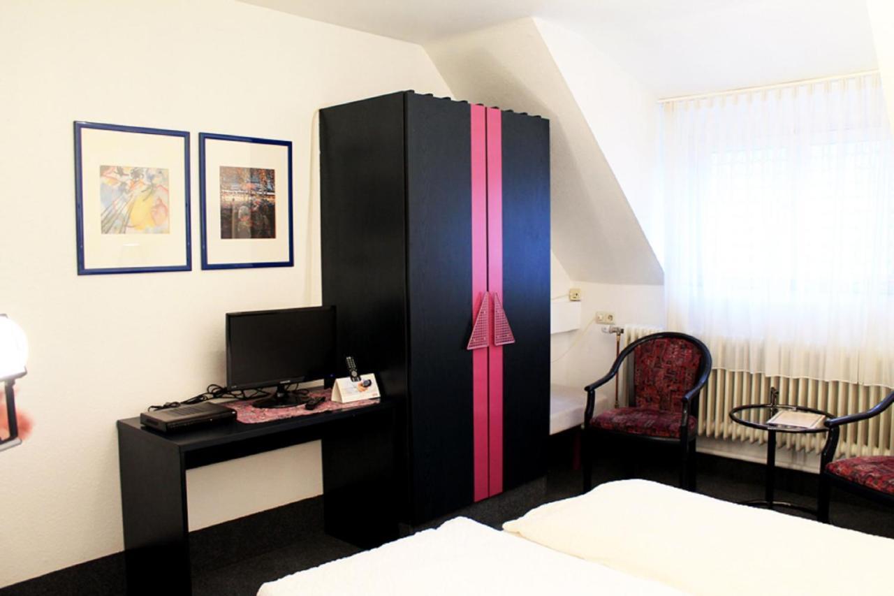Hotel-Landgasthof Gruener Baum - Dittigheim เทาเบอร์บิชอฟส์ไฮม์ ภายนอก รูปภาพ