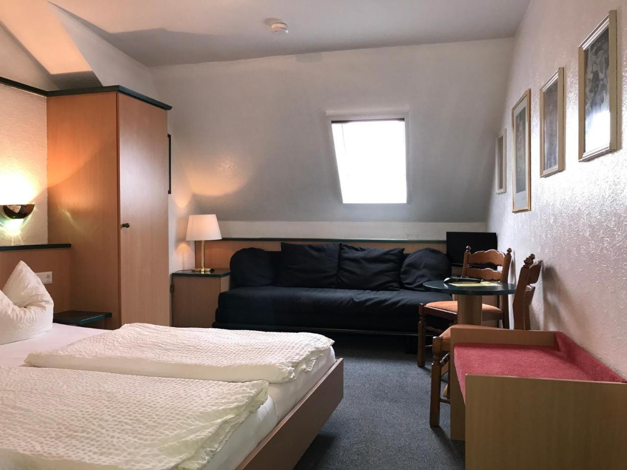 Hotel-Landgasthof Gruener Baum - Dittigheim เทาเบอร์บิชอฟส์ไฮม์ ภายนอก รูปภาพ