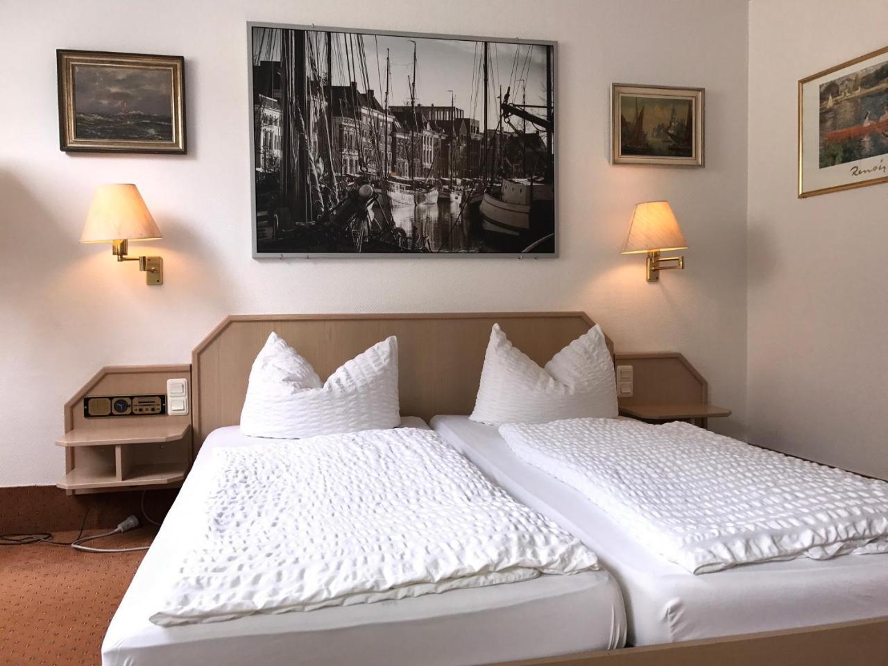 Hotel-Landgasthof Gruener Baum - Dittigheim เทาเบอร์บิชอฟส์ไฮม์ ภายนอก รูปภาพ