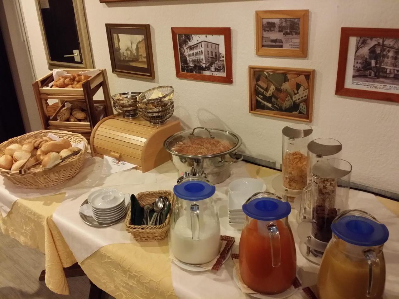Hotel-Landgasthof Gruener Baum - Dittigheim เทาเบอร์บิชอฟส์ไฮม์ ภายนอก รูปภาพ